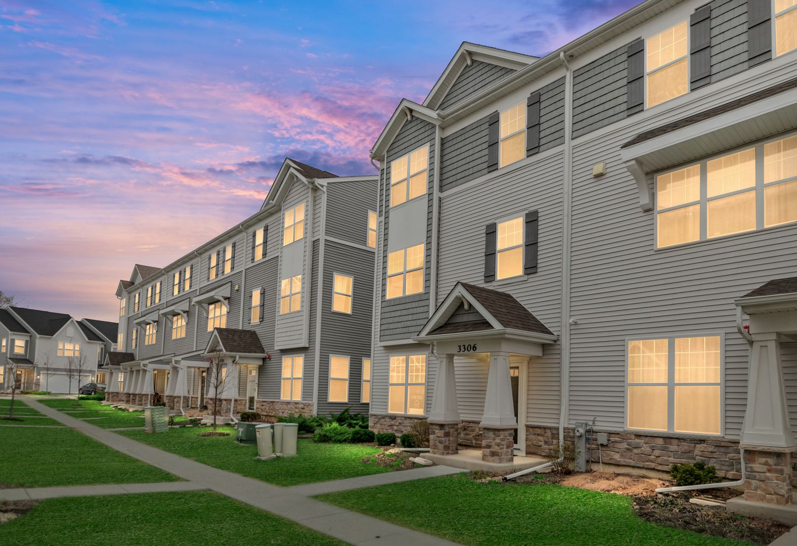 3306 Trillium Circle #3001 — Rolling Meadows, IL 60008