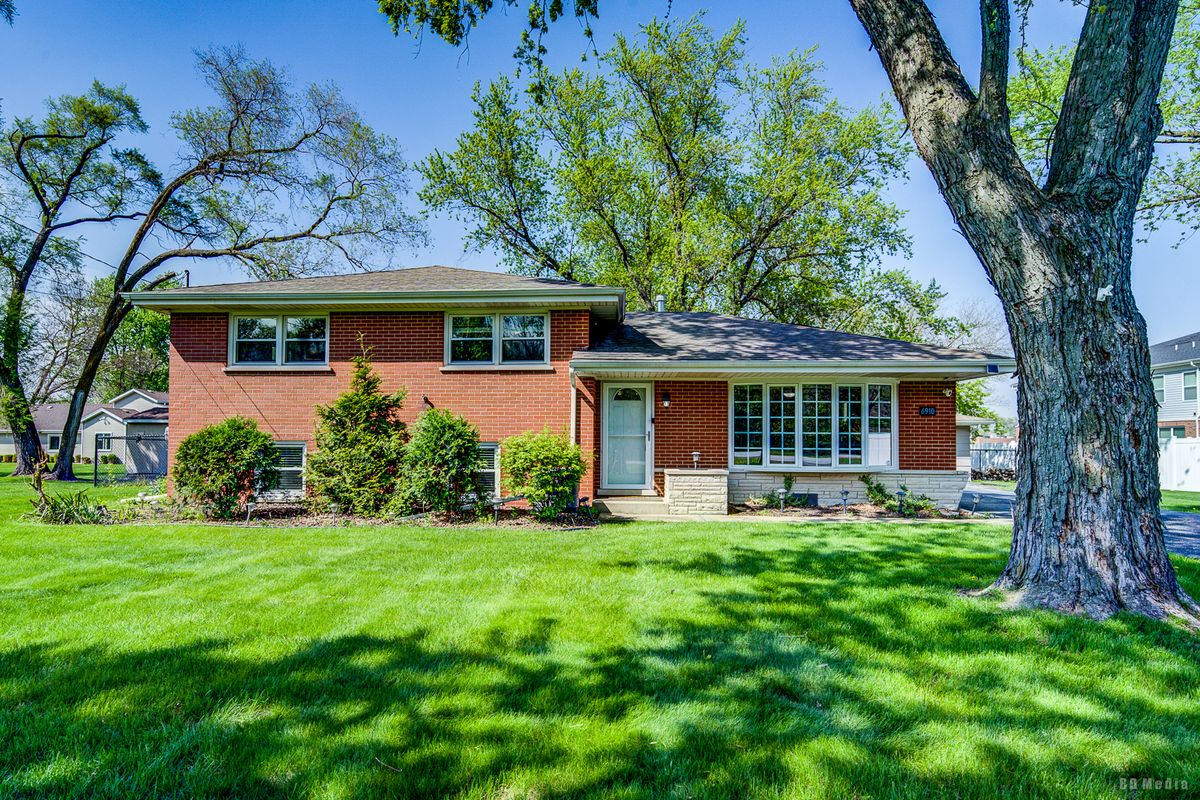 6910 179th Street, Tinley Park, IL 60477