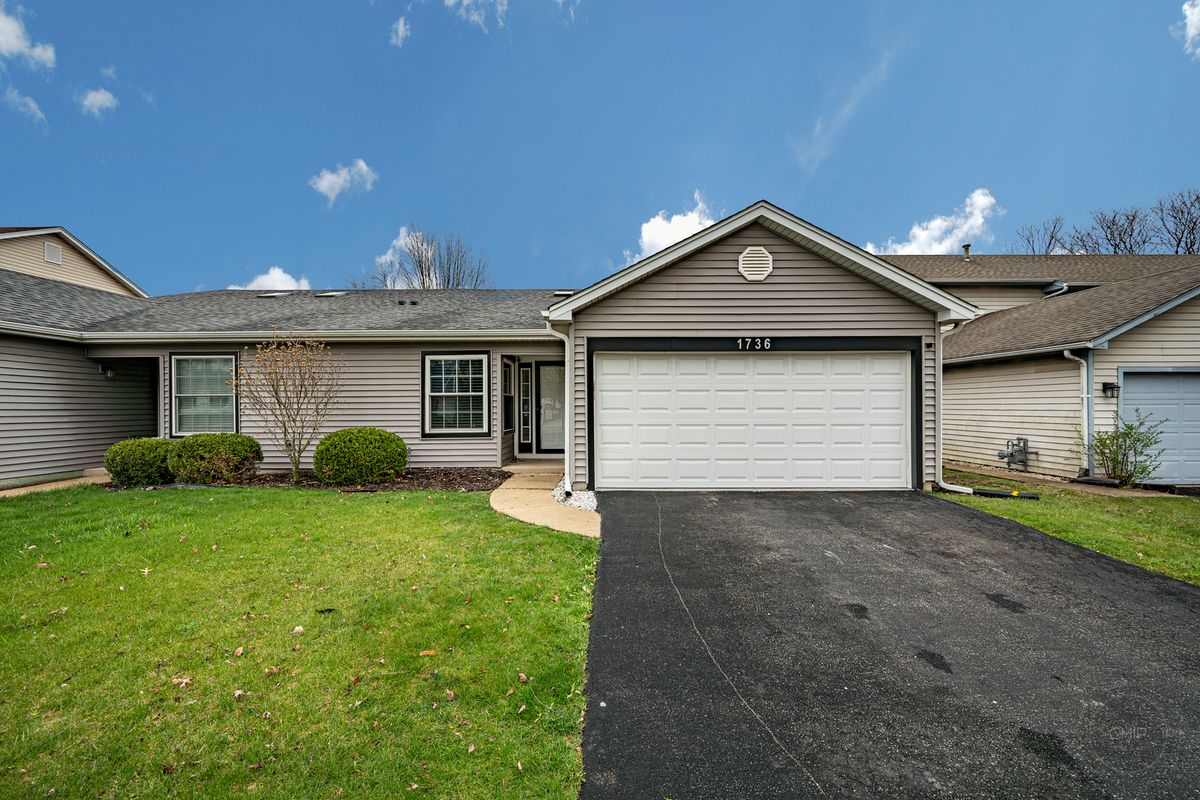 1736 Ranchview Drive, Naperville, IL 60565
