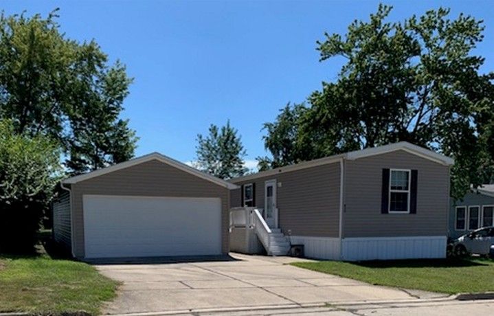 18 Troy Court — Bloomington, IL 61701