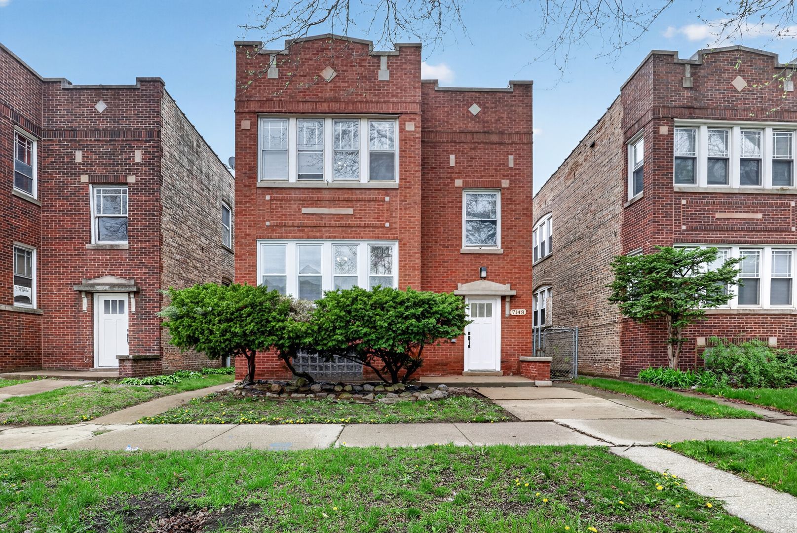 7148 S Eberhart Avenue — Chicago, IL 60619