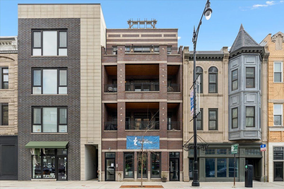 3058 N Lincoln Avenue #3 — Chicago, IL 60657