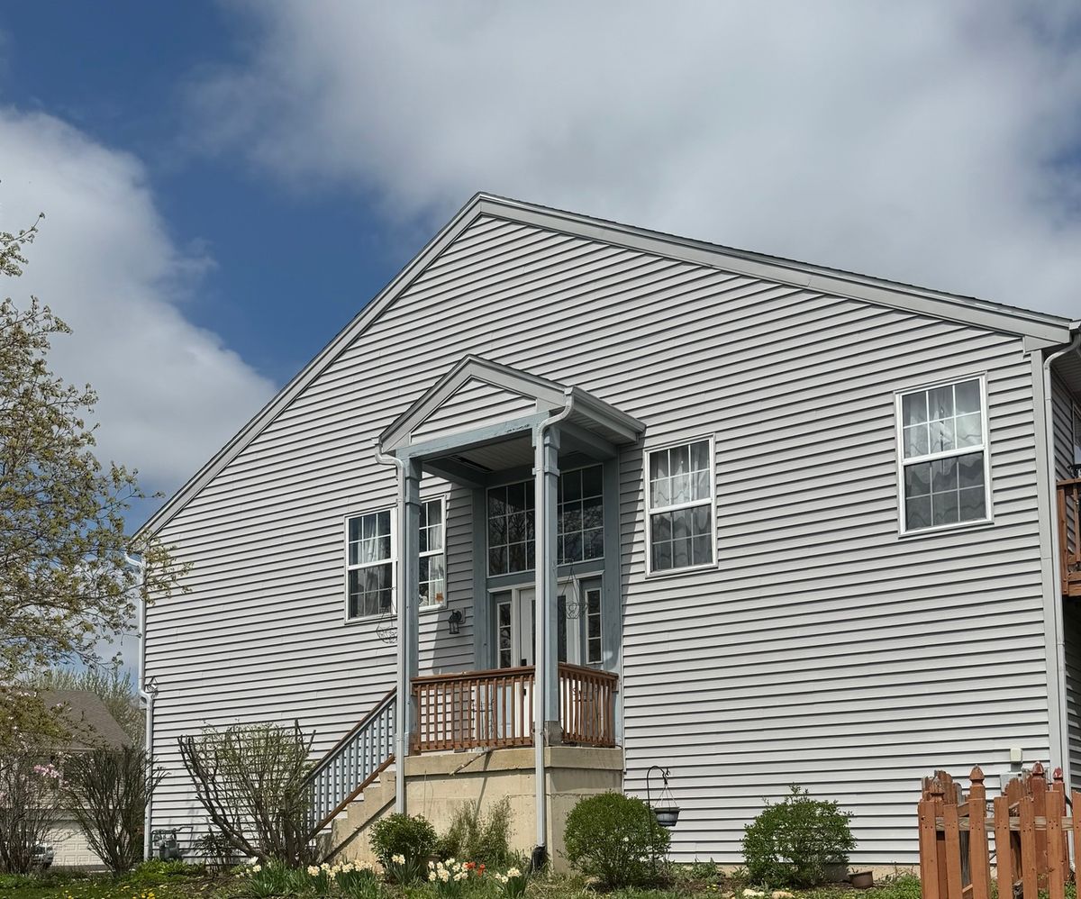 99 Seton Creek Drive, Oswego, IL 60543