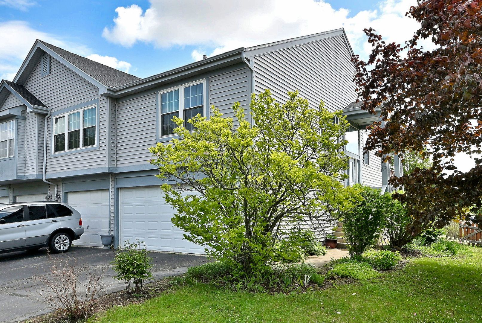 99 Seton Creek Drive — Oswego, IL 60543