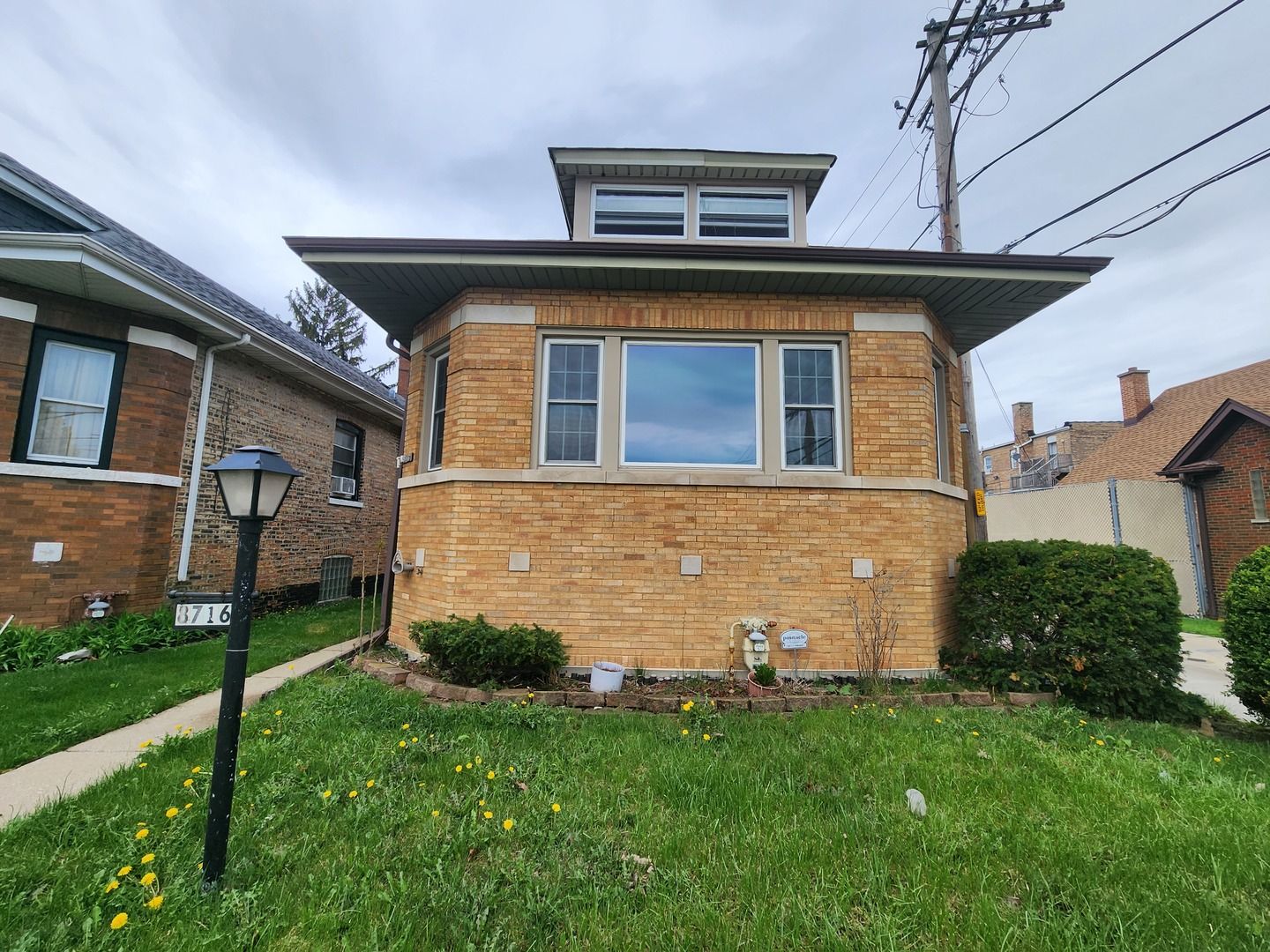 8716 S Laflin Street — Chicago, IL 60620