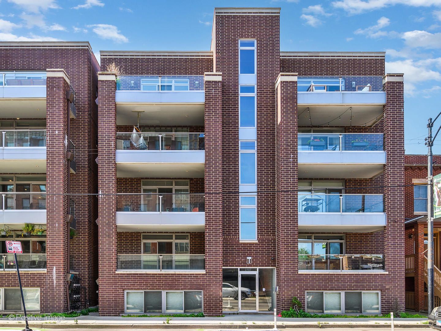 2707 W BELMONT Avenue #4W — Chicago, IL 60618