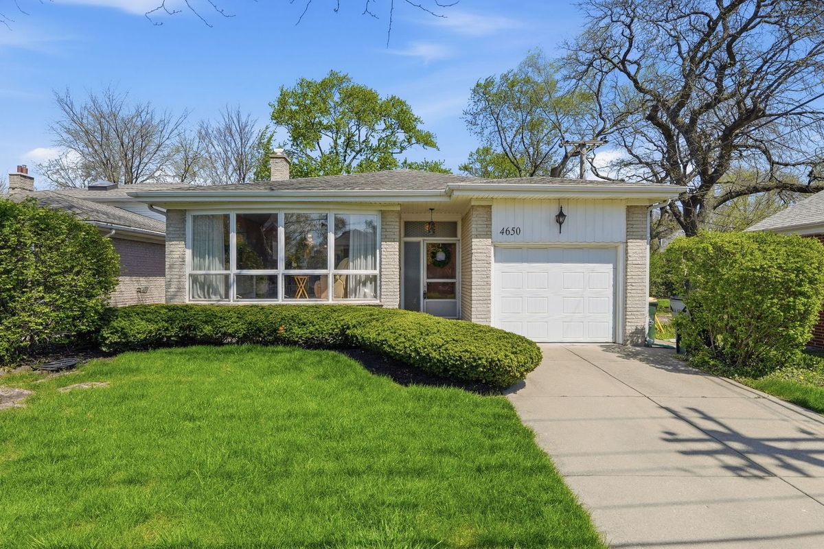 4650 Lunt Avenue, Lincolnwood, IL 60712