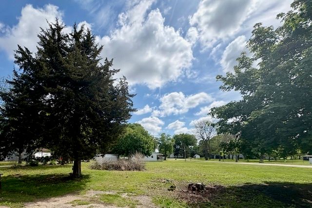211 S Appleton Avenue, Amboy, IL 61310