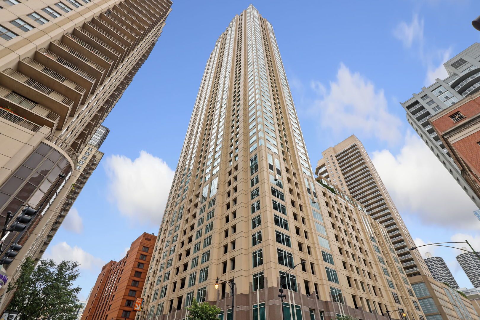 33 W Ontario Street #26B — Chicago, IL 60654