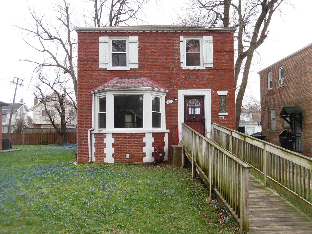 9601 Charles Street, Chicago, IL 60643