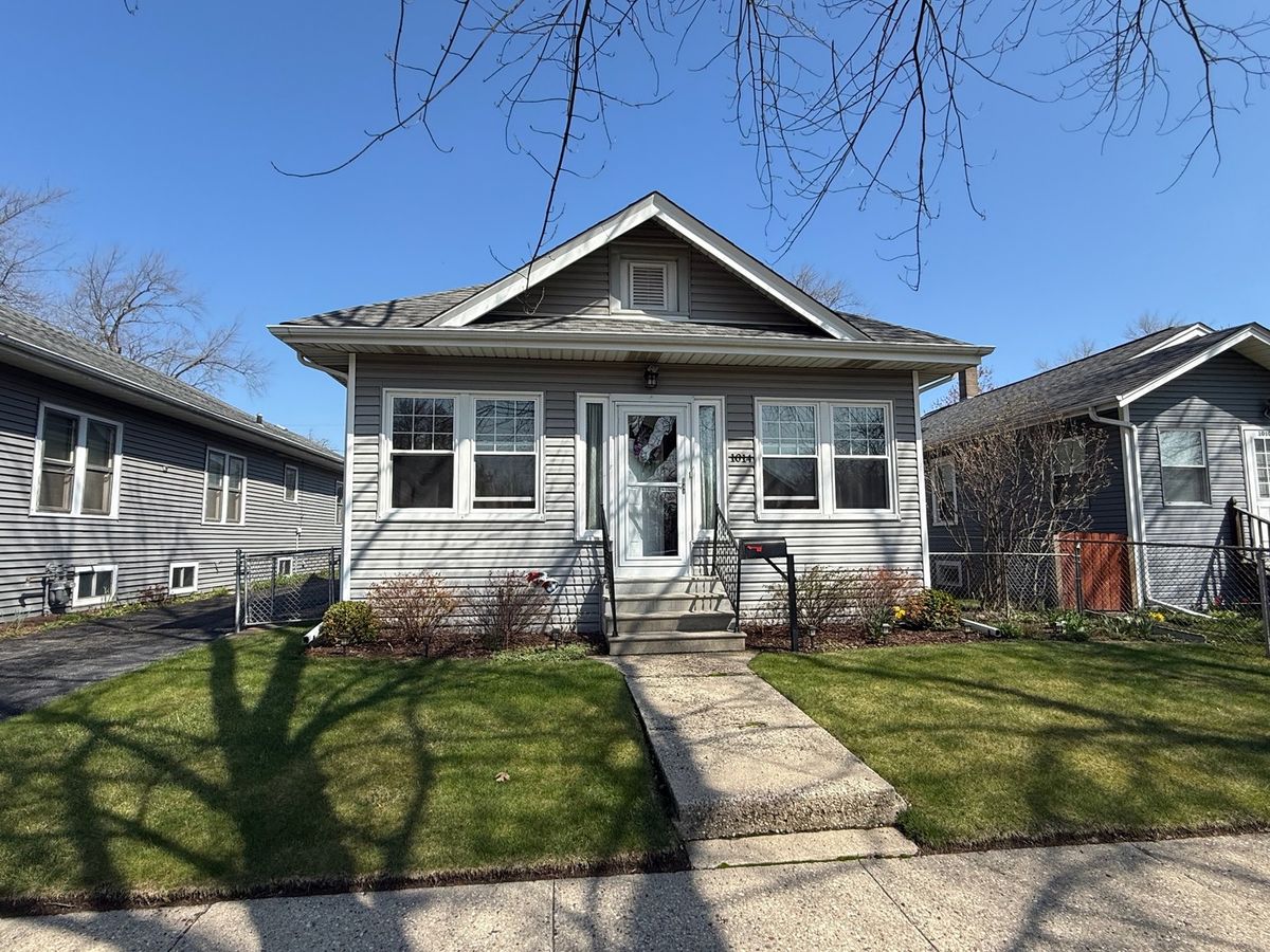 1014 Massena Avenue, Waukegan, IL 60085