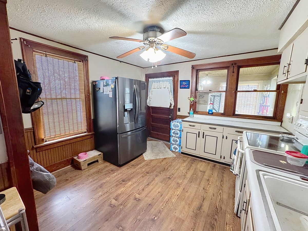 12694 Meredosia Road, Albany, IL 61230
