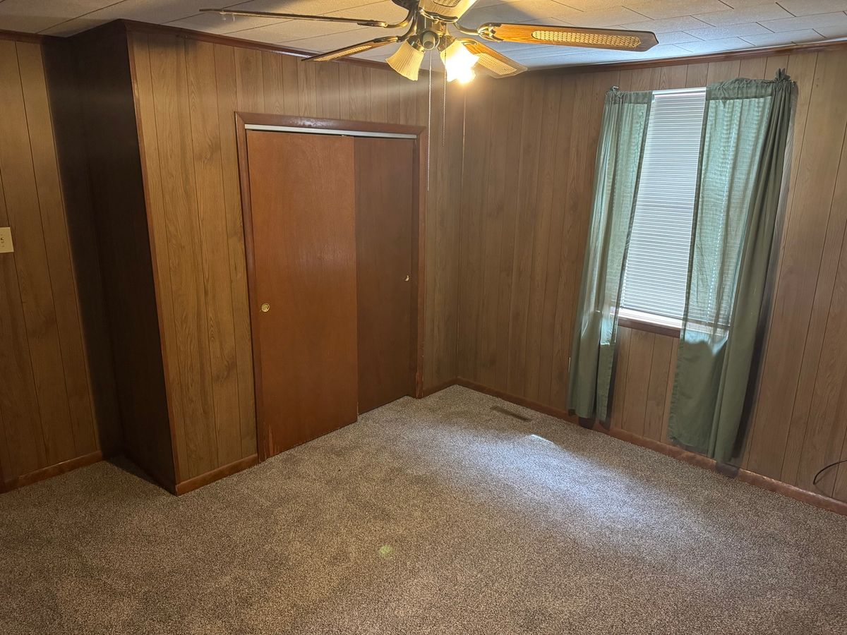 818 E Belleville Avenue, Christopher, IL 62822