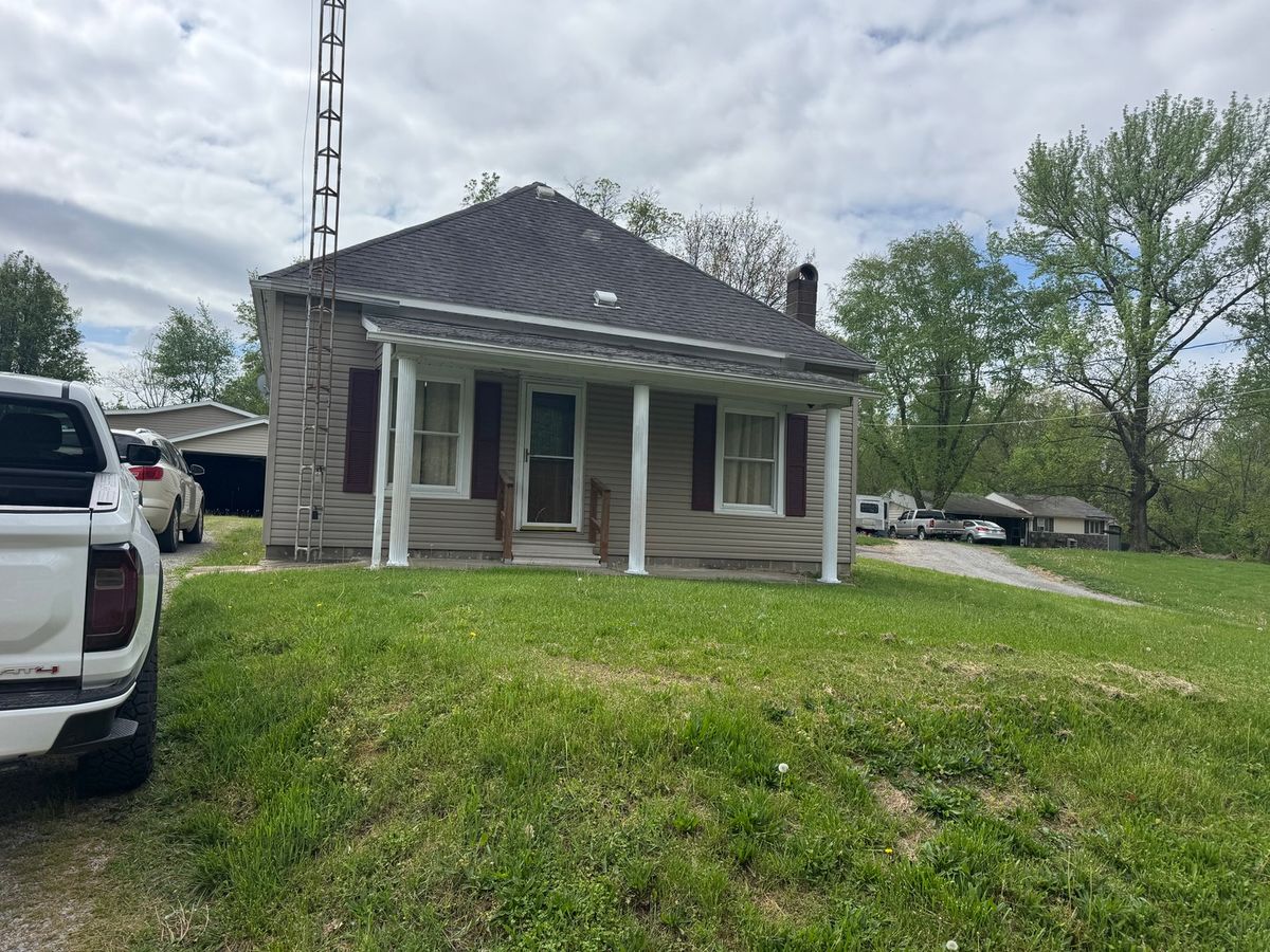 818 E Belleville Avenue, Christopher, IL 62822