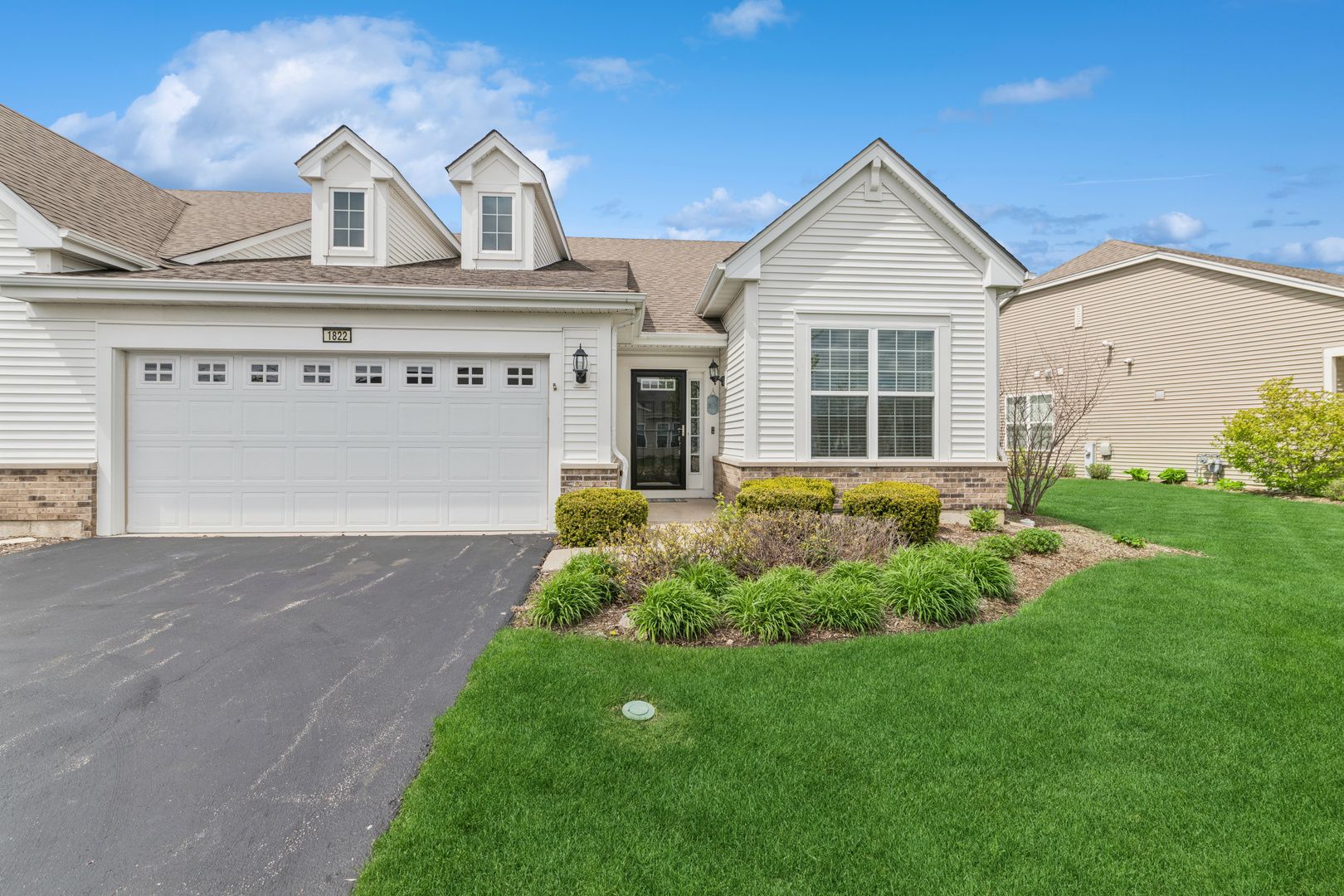 1822 Hannah Lane — Pingree Grove, IL 60140