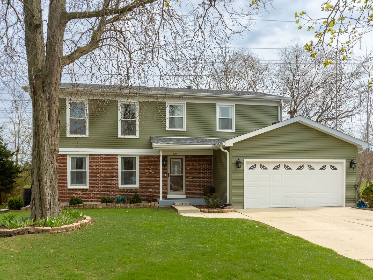 1201 N Scarlet Court — Addison, IL 60101