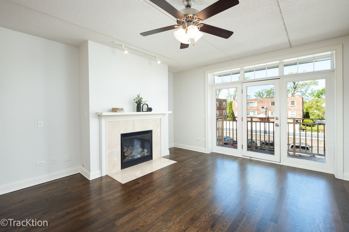 310 S Main Street #202, Lombard, IL 60148