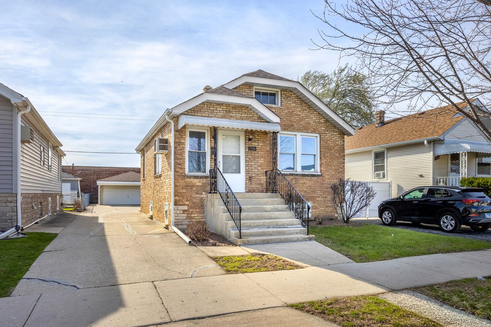 1706 N 15th Avenue — Melrose Park, IL 60160
