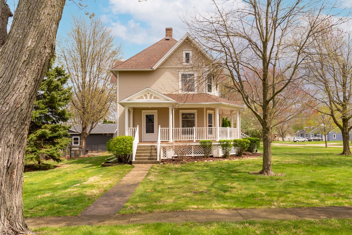 408 W First North Street, Wenona, IL 61377