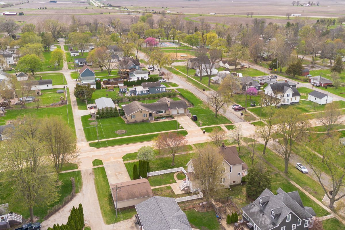 408 W First North Street, Wenona, IL 61377