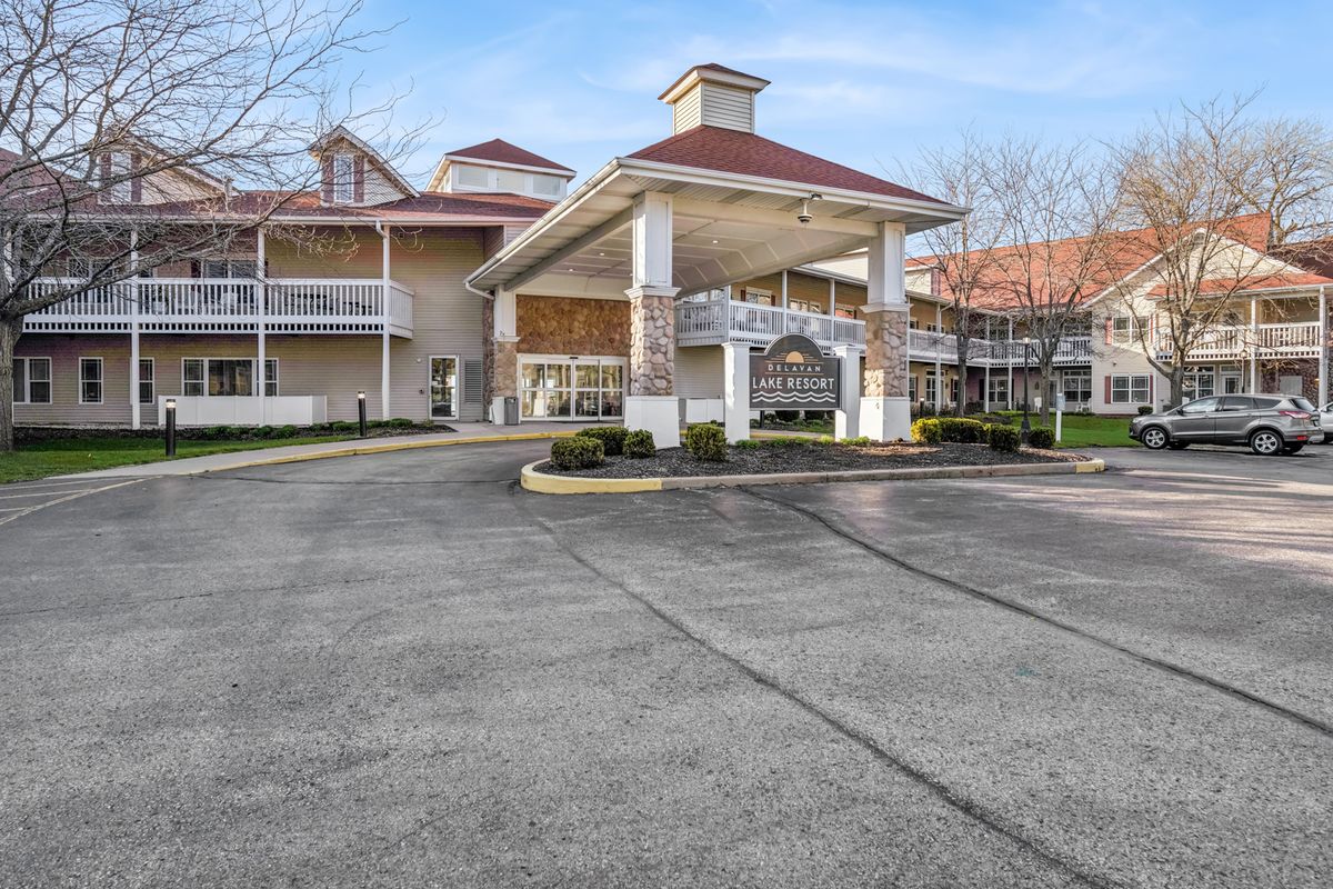 1505 Shore Drive, Delavan, WI 53115