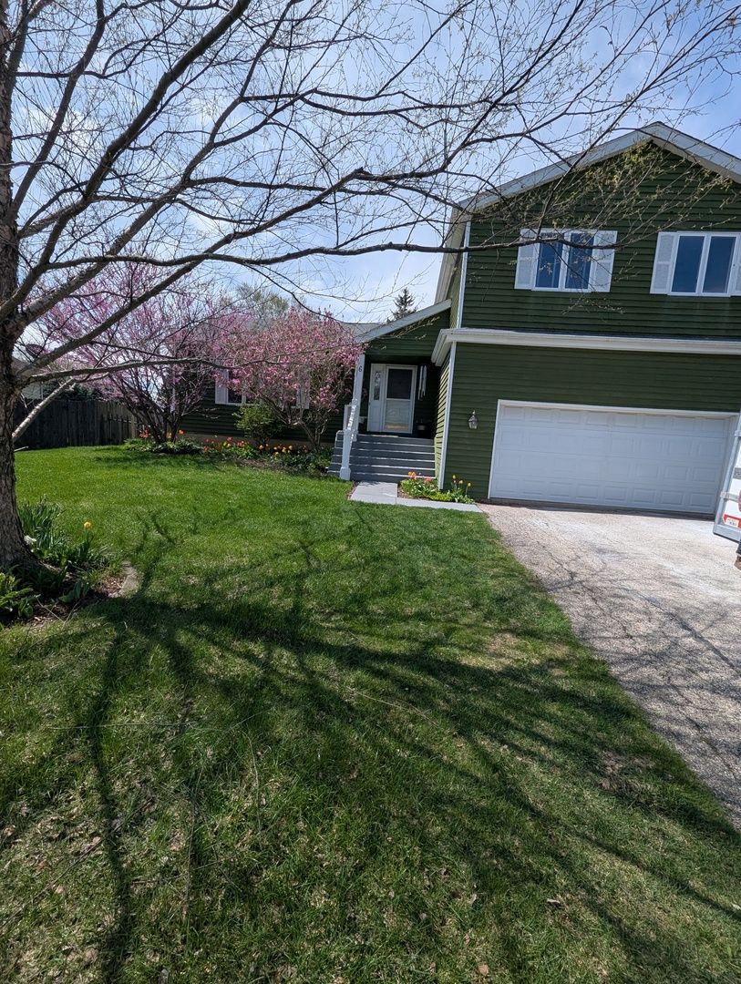6 Crows Nest Court — Third Lake, IL 60030