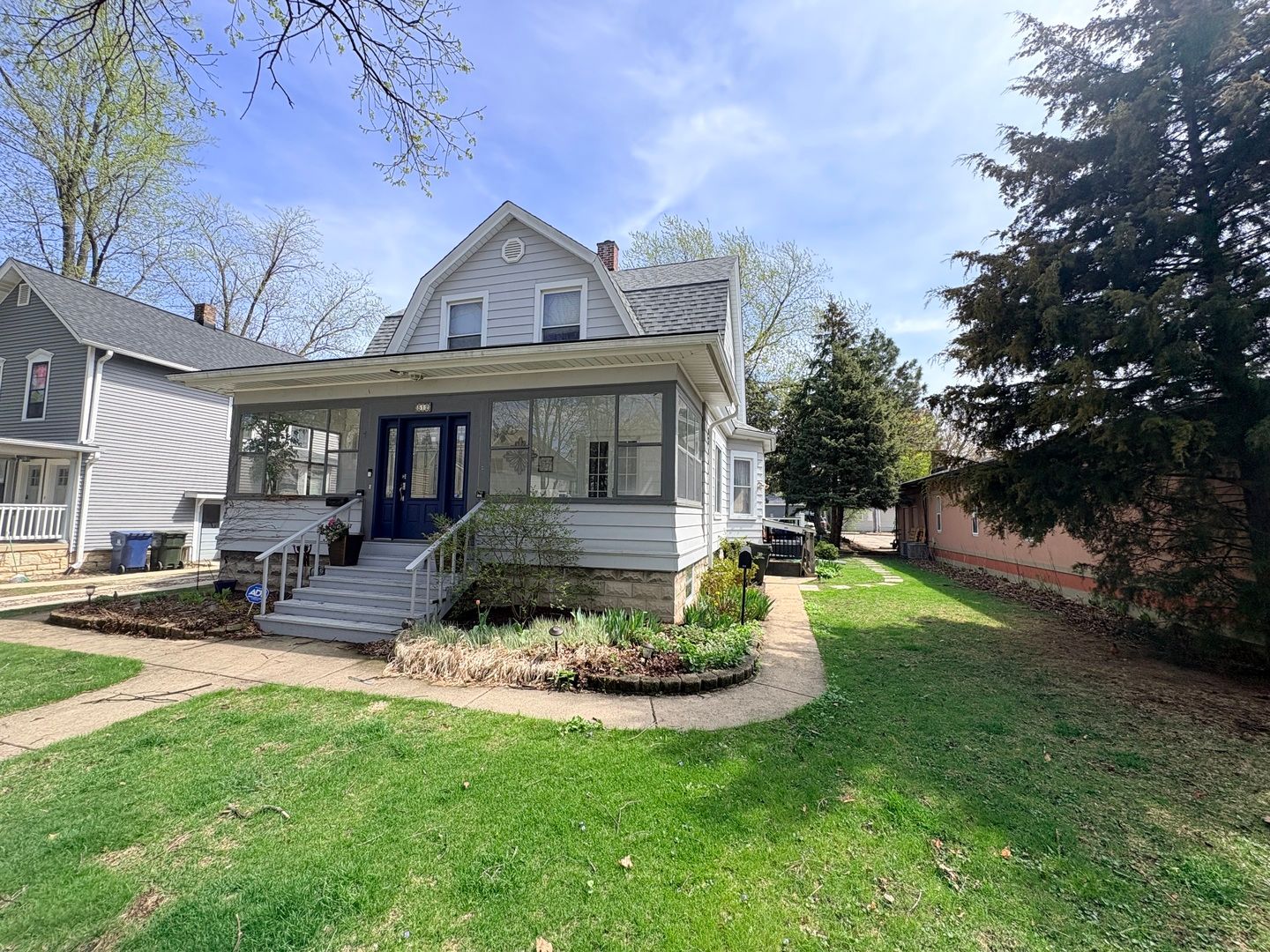 512 N Center Street — Naperville, IL 60563