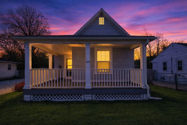 2285 Center Street, Decatur, IL 62526