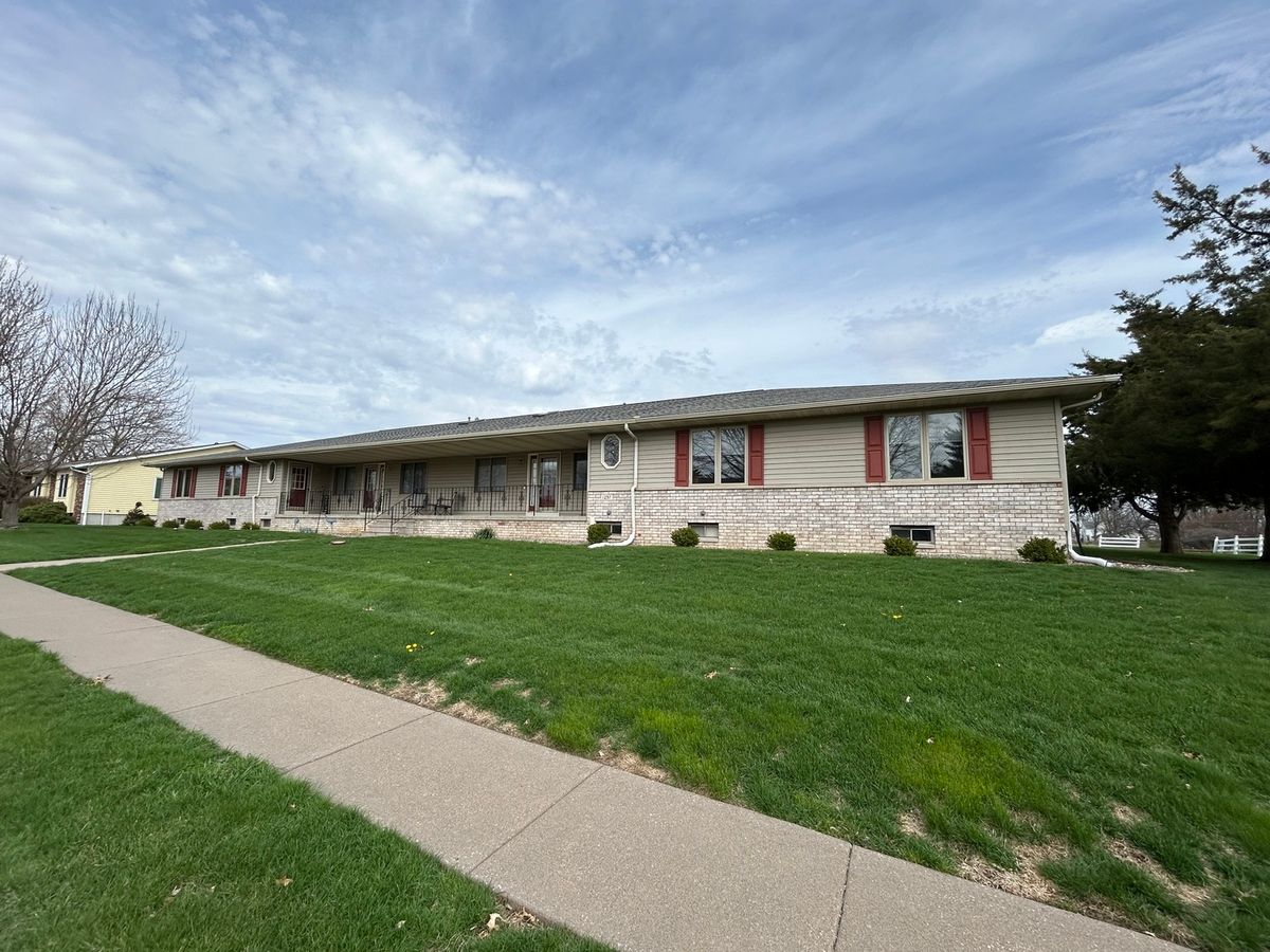 1233 47th Ave Court, East Moline, IL 61244