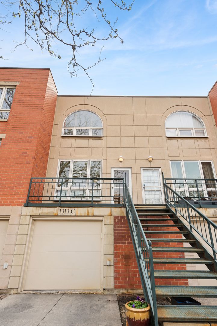 1313 S Plymouth Court #C — Chicago, IL 60605