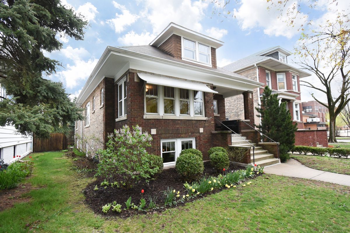 1042 Kenilworth Avenue, Oak Park, IL 60304