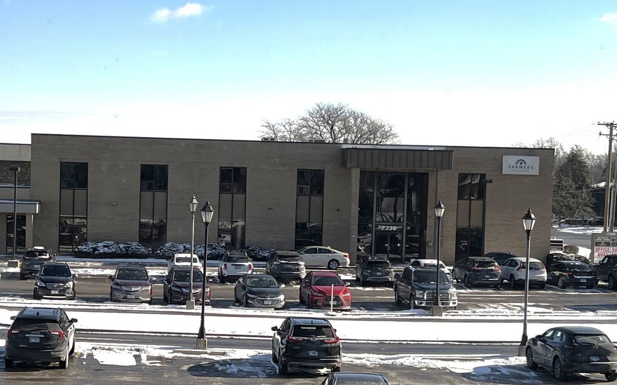 7350 COLLEGE Drive, Palos Heights, IL 60463