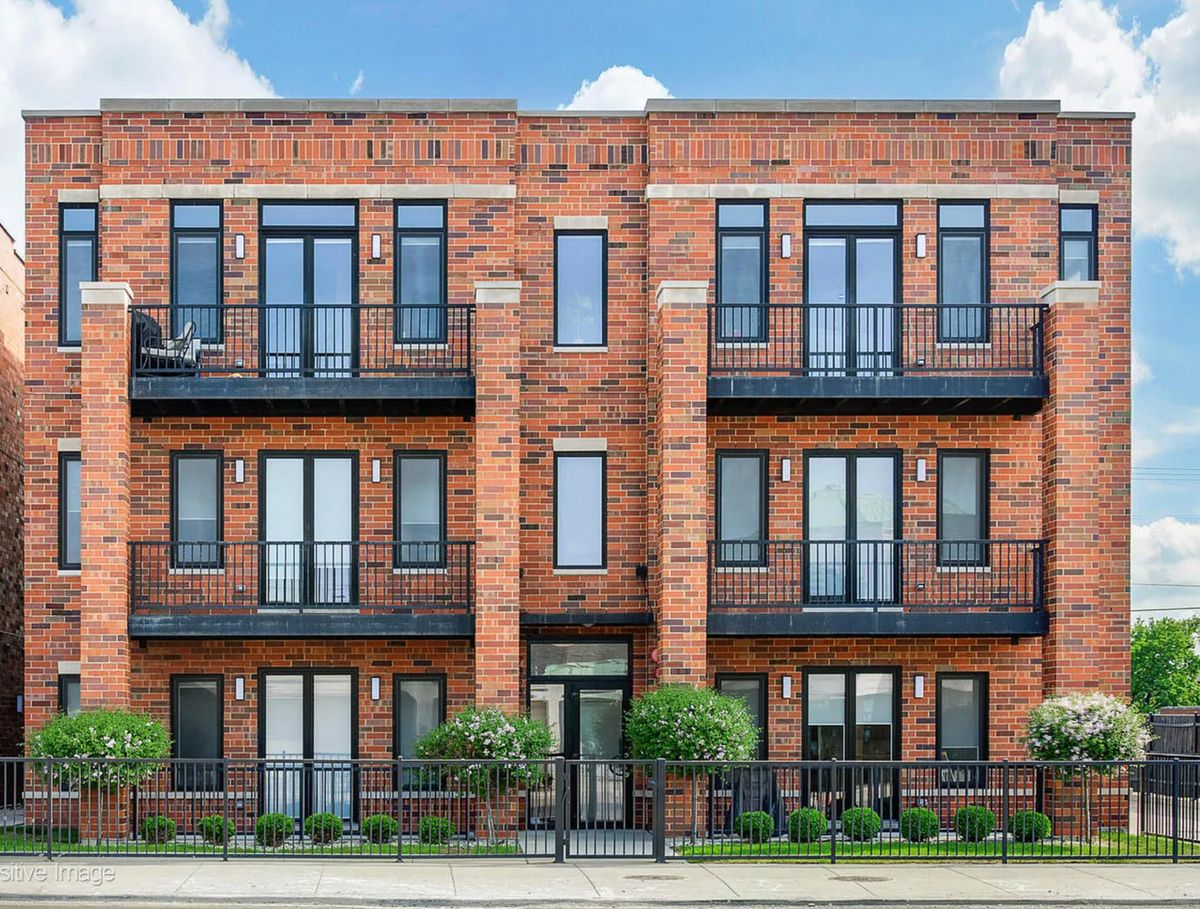 7353 GRAND Avenue, Elmwood Park, IL 60707