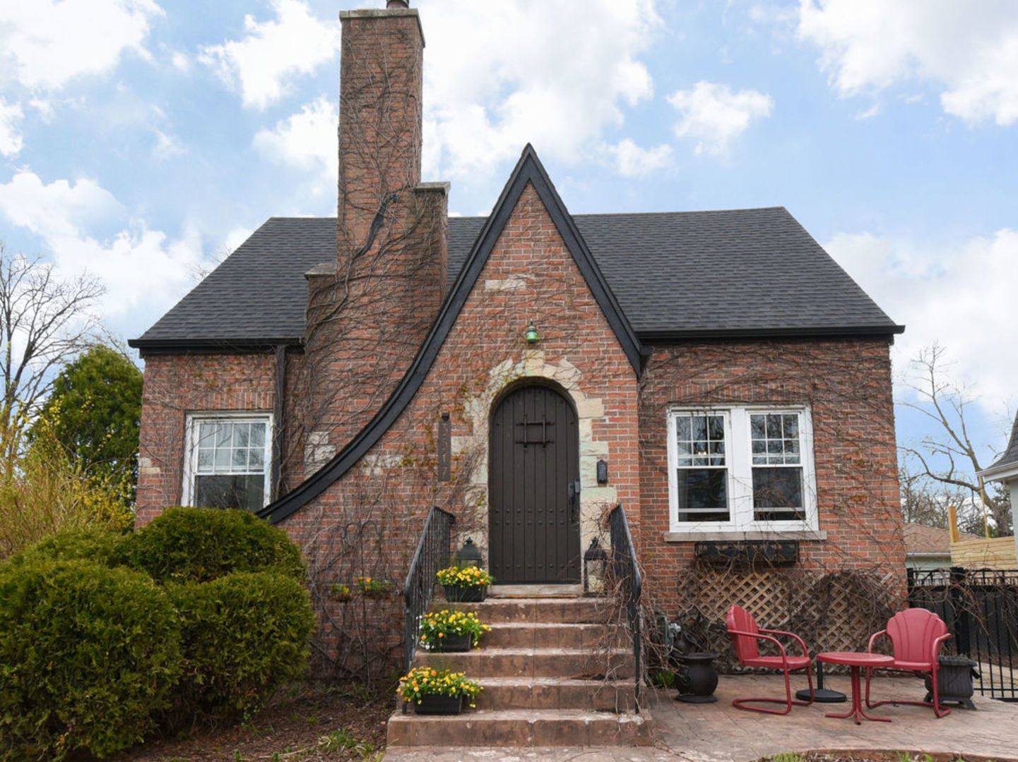 3517 Hollywood Avenue — Brookfield, IL 60513