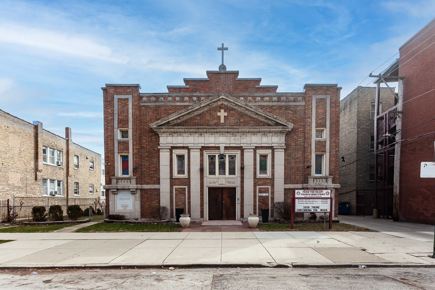 6645 S Troy Street — Chicago, IL 60629