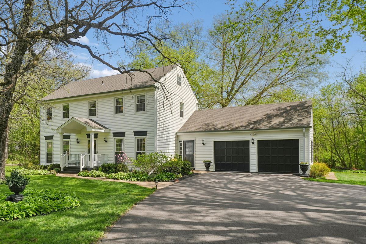 21063 Middleton Drive, Kildeer, IL 60047