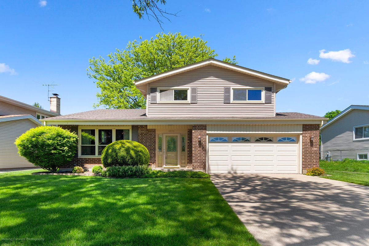 1570 Goldengate Drive, Addison, IL 60101