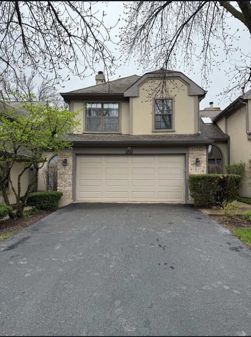 1203 Hobson Oaks Drive — Naperville, IL 60540