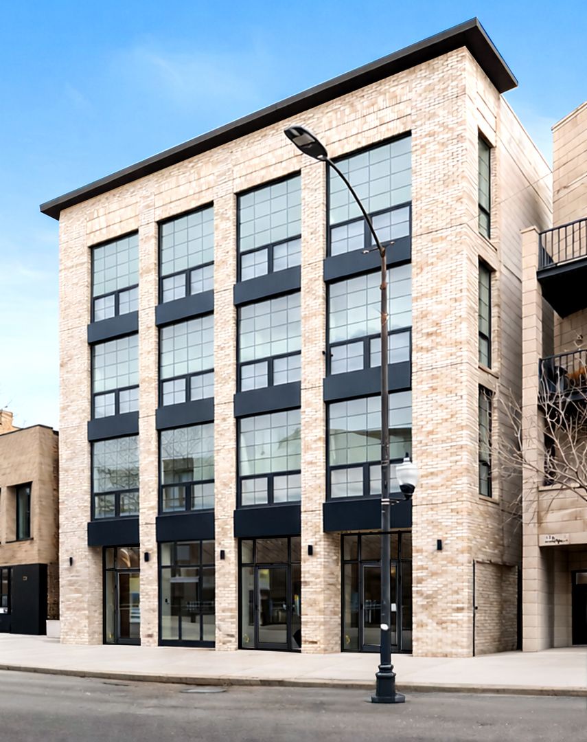 2129 N Damen Avenue #3S — Chicago, IL 60647