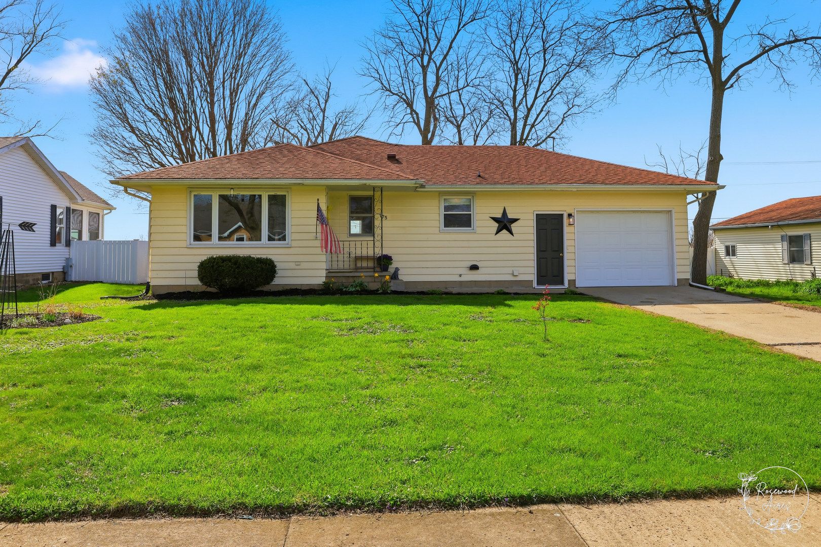 175 N Elm Street — Herscher, IL 60941