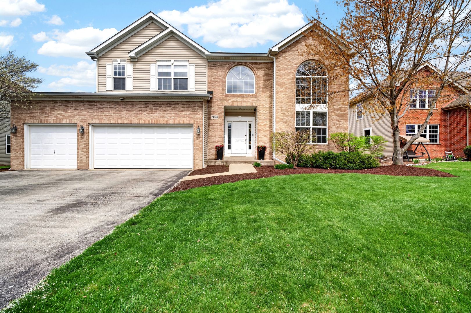 24240 Lavergne Street — Plainfield, IL 60585