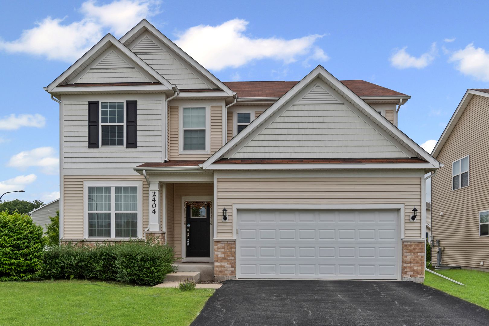 2404 Coastal Sage Court — Naperville, IL 60563