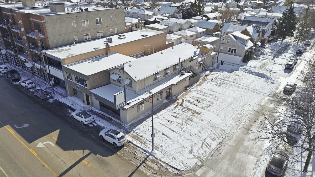 7455 Irving Park Road, Chicago, IL 60634