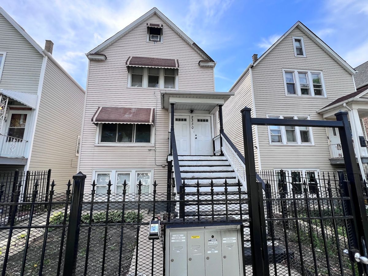 2330 Lockwood Avenue, Chicago, IL 60639
