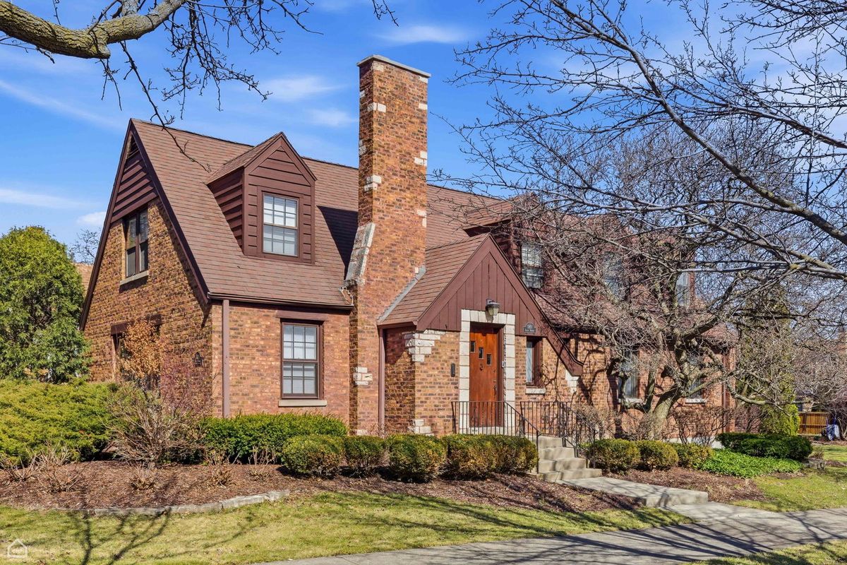 5901 Newark Avenue, Chicago, IL 60631