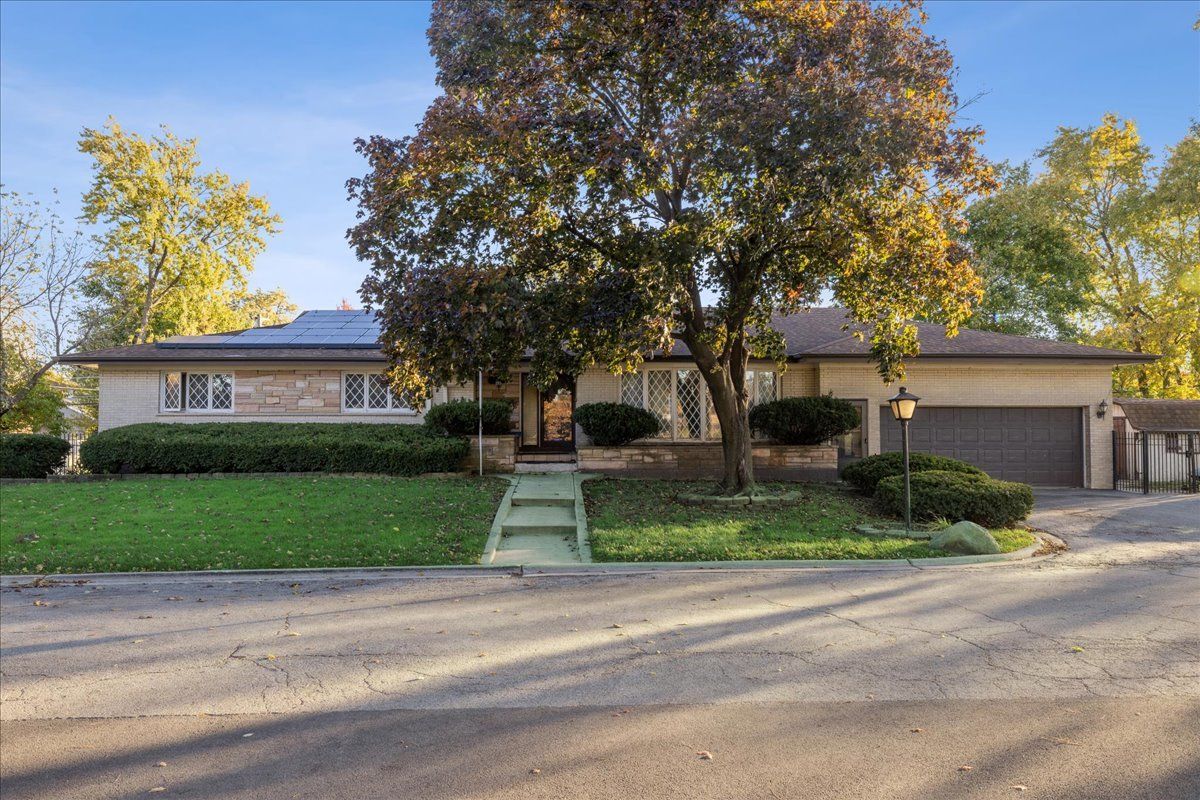 10129 Westmanor Drive — Franklin Park, IL 60131