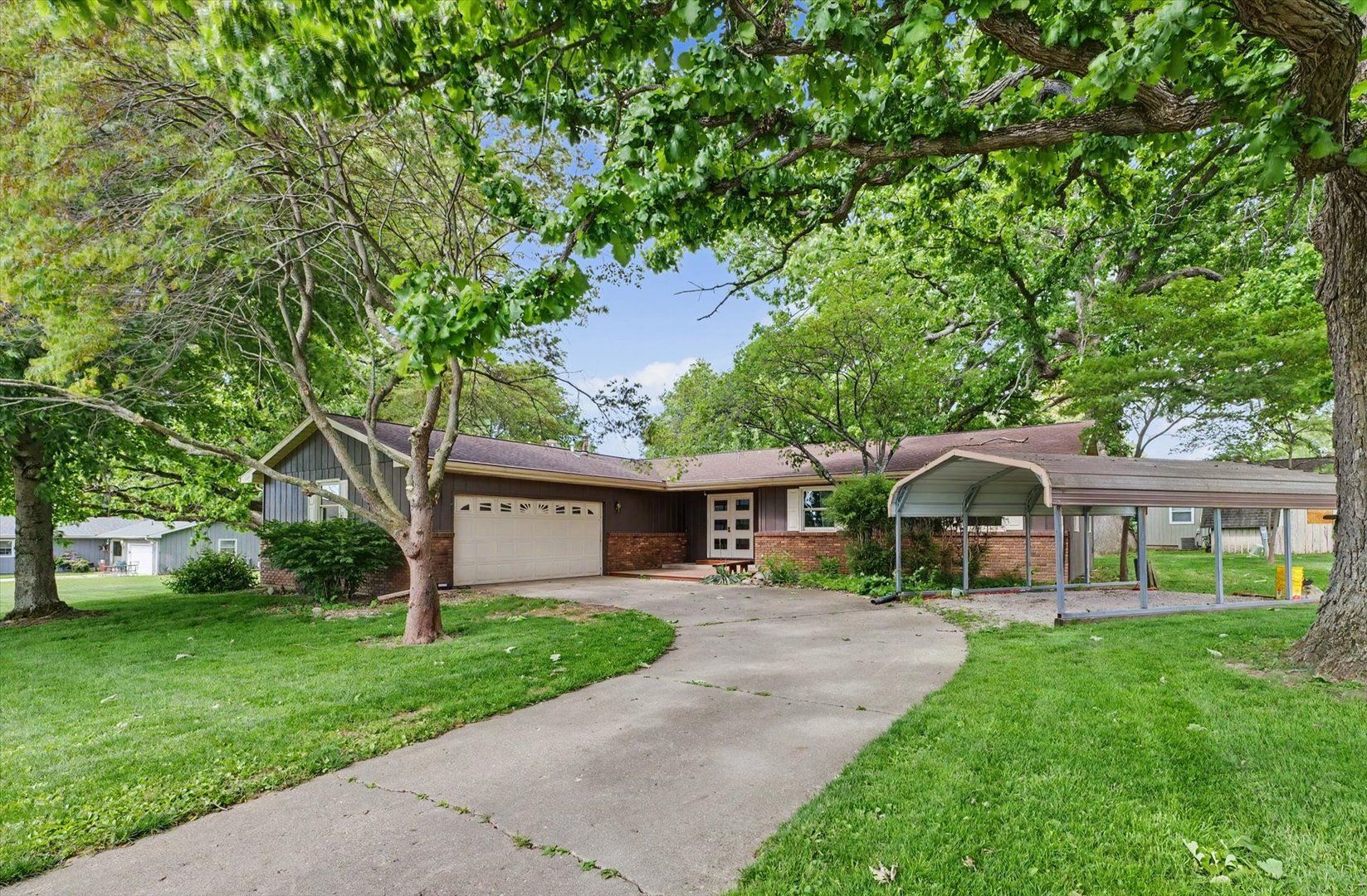 9 Dunlap Woods — Sidney, IL 61877