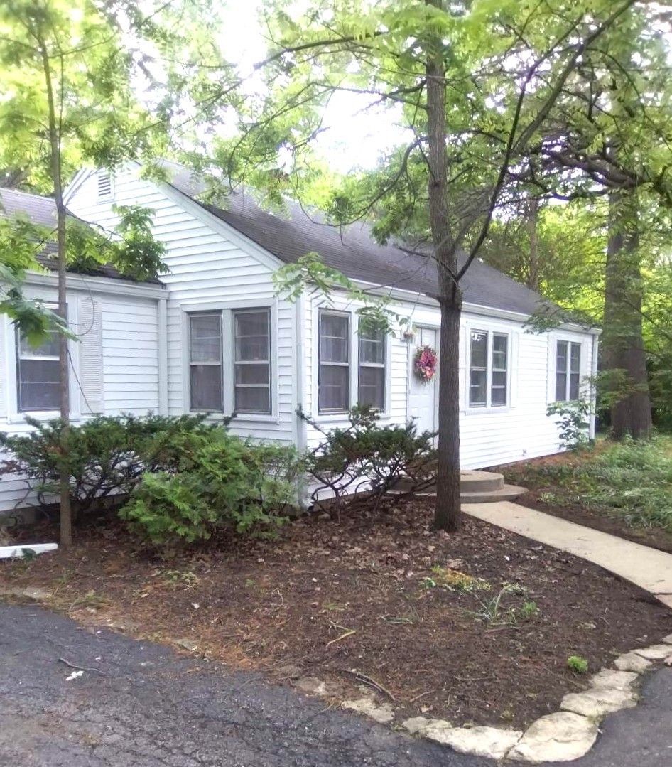 1805 Gilbert Avenue — Downers Grove, IL 60515
