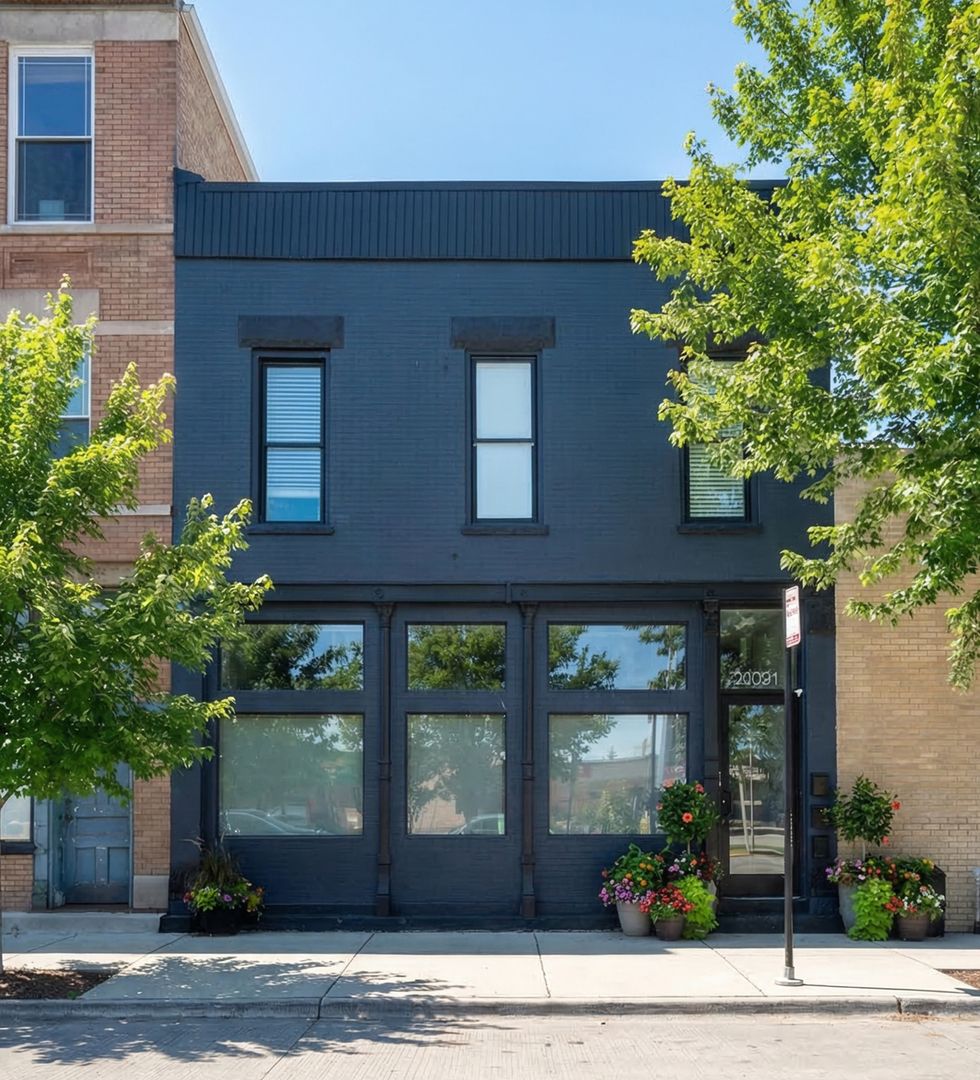 2370 N ELSTON Court — Chicago, IL 60614