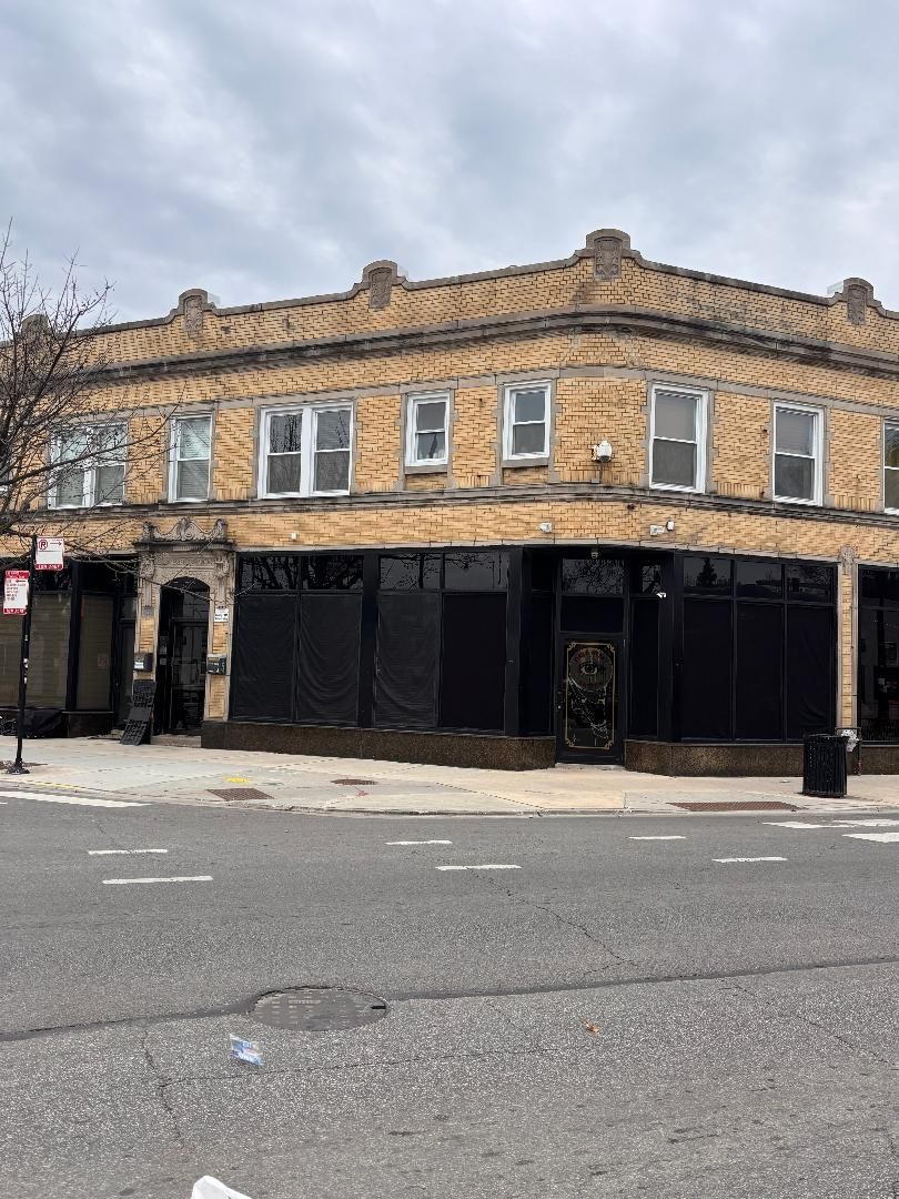 3380 N Milwaukee Avenue #2A — Chicago, IL 60641